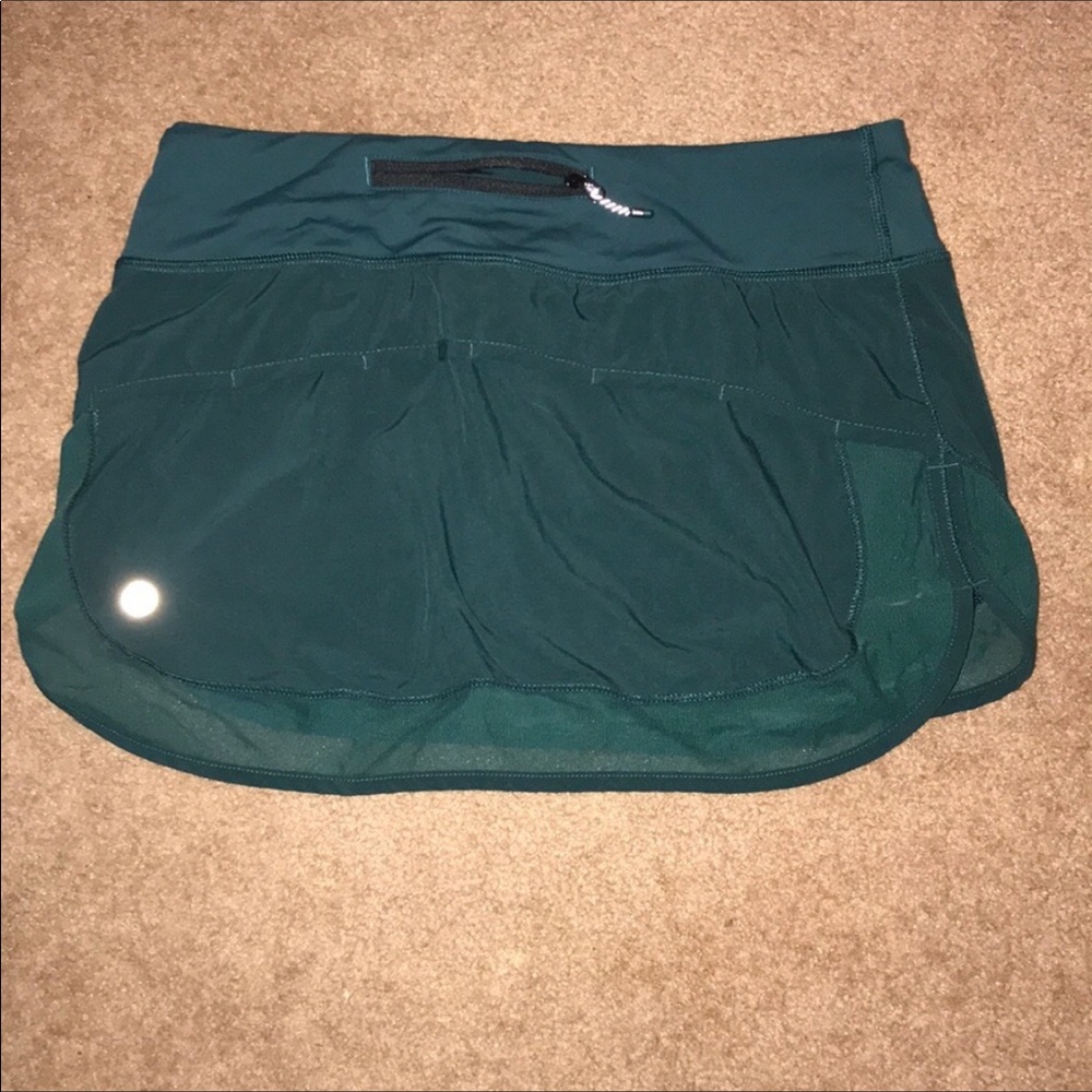 Lulemon emerald green tennis skirt- worn once